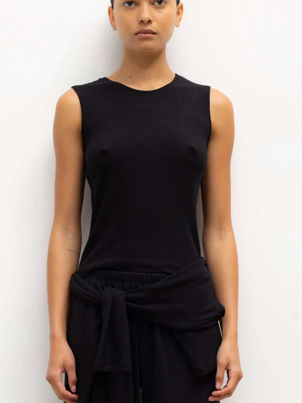 LESET Lauren sleeveless crewneck